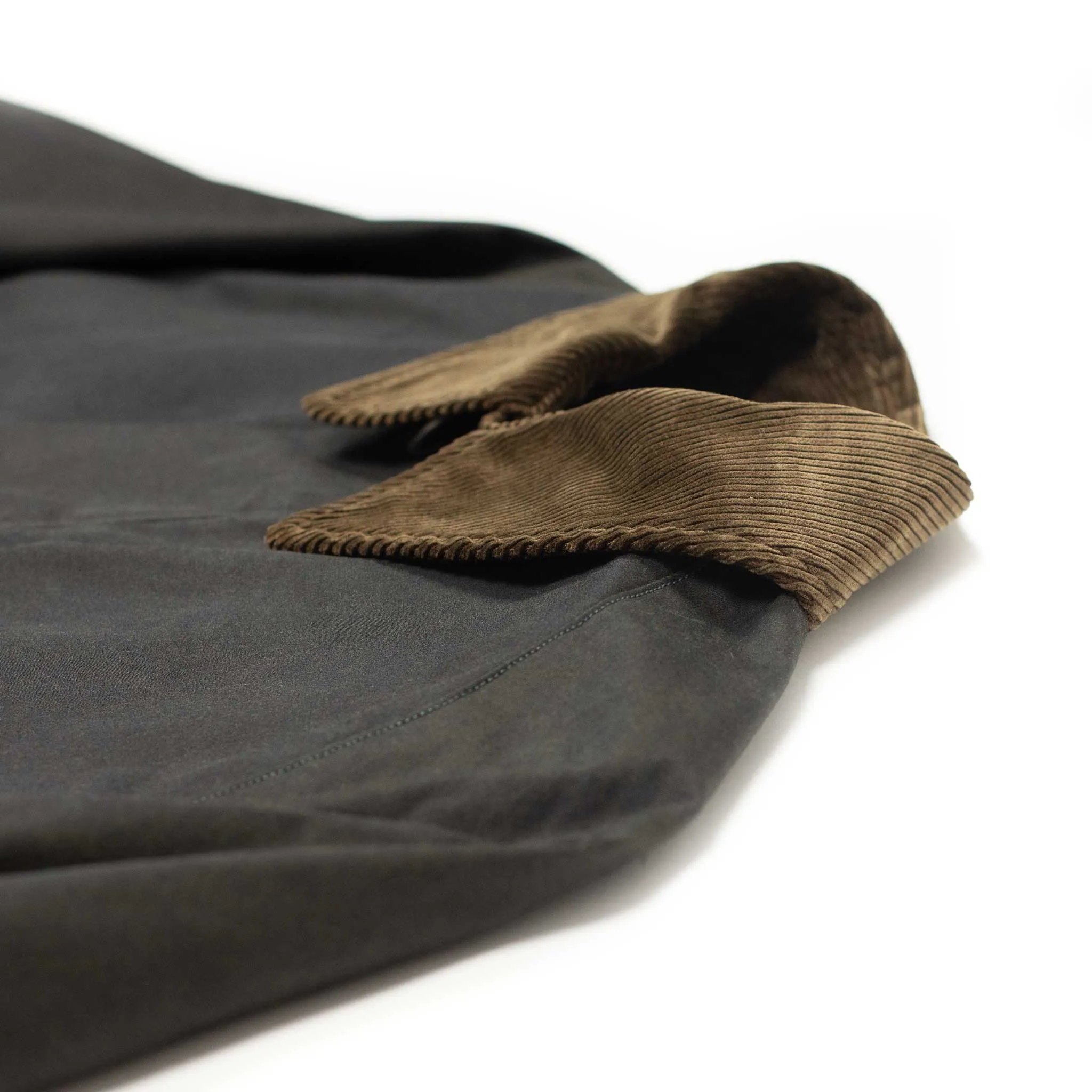 Country jacket in black water repellent cotton gabardine