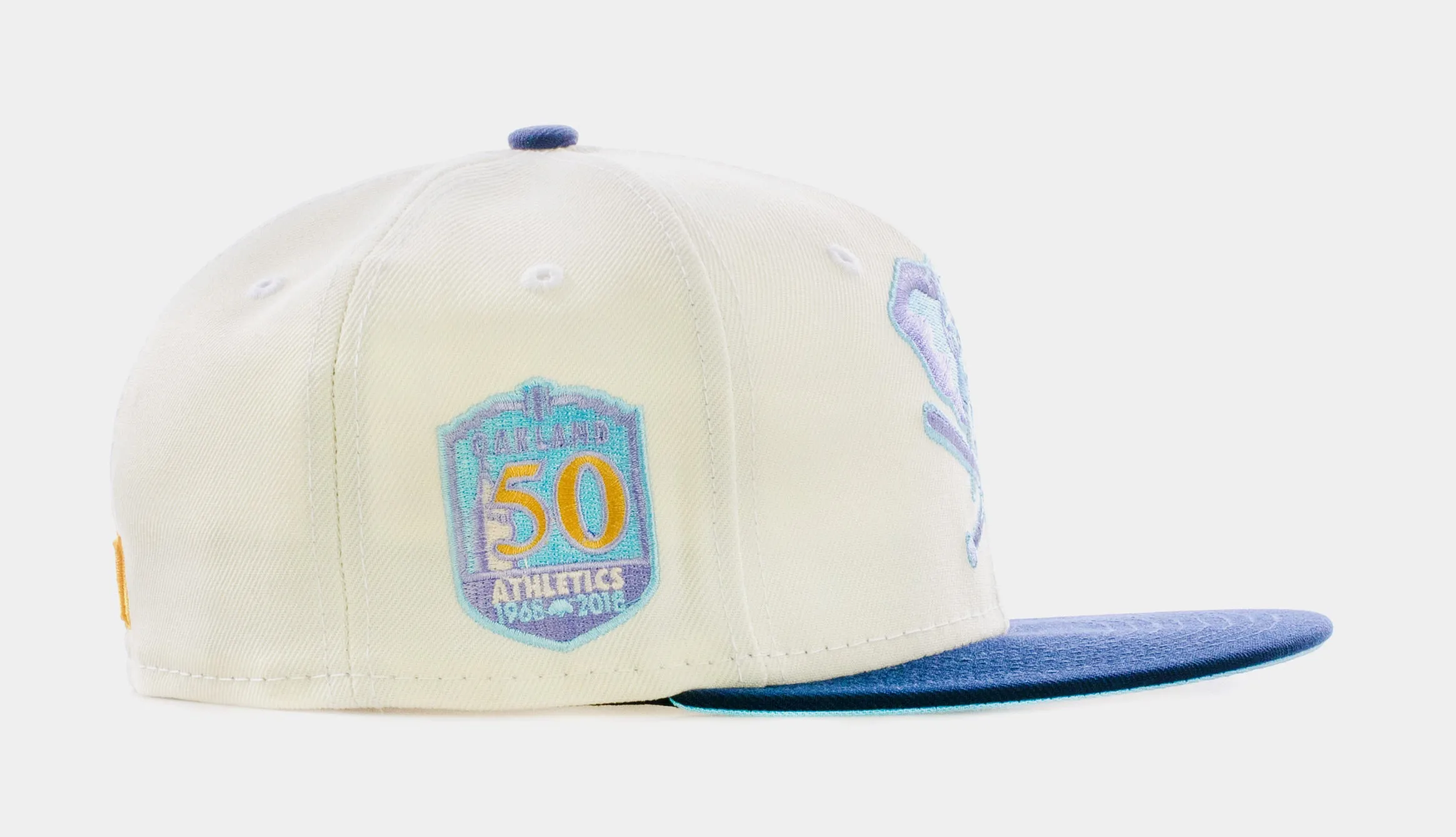 Shoe Palace x New Era Cotton Candy Blue Oakland Athletics 59Fifty Fitted Cap Mens Hat (White/Blue)